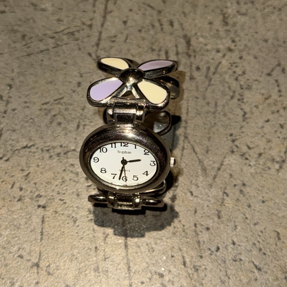 Vintage Women’s Ladies cuff watch purple, white & silver 7”